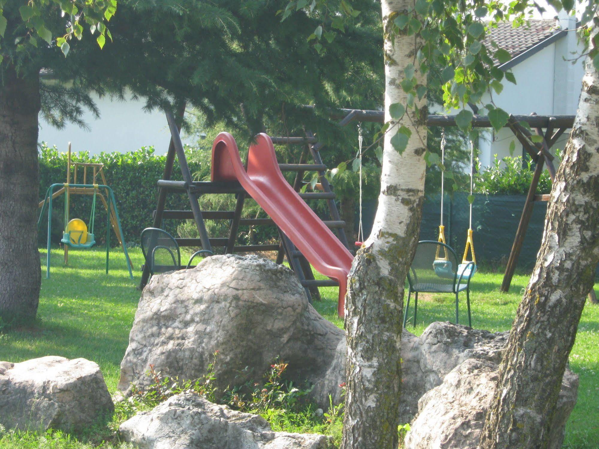 Hotel Belvedere San Zeno di Montagna Exterior photo